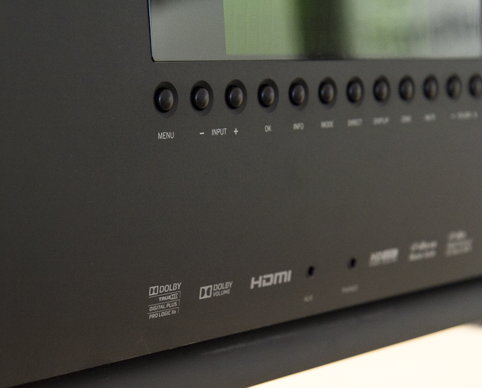 2013 HighEnd Arcam AVR Detail001.jpg 2013 HighEnd Arcam AVR Detail001.jpg